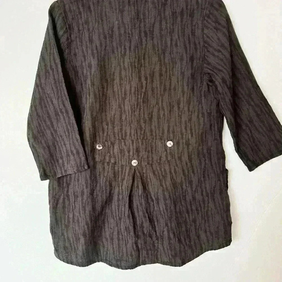 Soft Surroundings Ellis Grey Black Tiger Stripe Button-Down Tunic - Picture 2 of 5